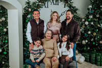 Gina Dominguez  & Familia // Navidad 2025